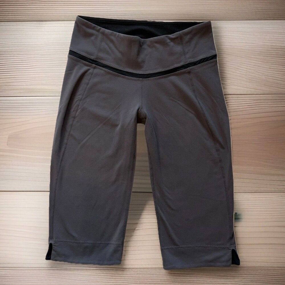 Lululemon Athletic Capri Leggings Womens Size 10 Throwback Retro Y2K Crop Pant